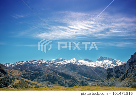Mountain range, covered with snow 101471816