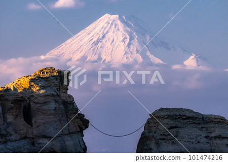 《Shizuoka Prefecture》View of Mt.Fuji and Ushitsuki Rock/Kumomi Coast 《Shizuoka Prefecture》View of Mt.Fuji and Ushitsuki Rock/Kumomi Coast 101474216
