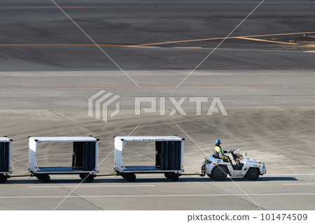 成田機場正在使用的牽引車 成田機場正在使用的牽引車 101474509