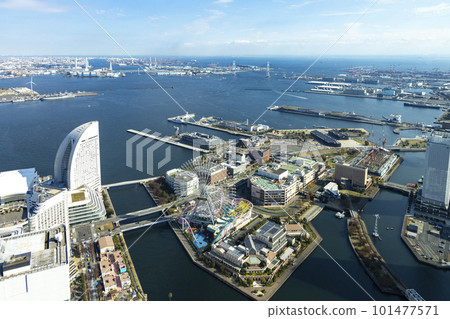 從橫濱地標塔眺望橫濱港 從橫濱地標塔眺望橫濱港 101477571