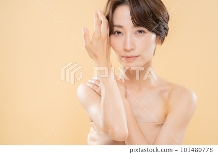 女性美容中護膚彩妝 101480778