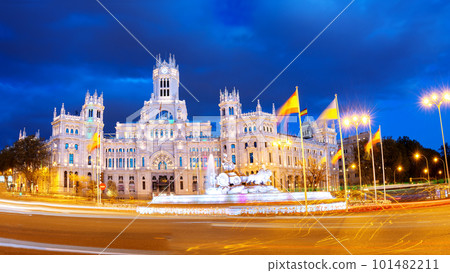 Night view on the square with Cybele Palace in Marid, Spain. Night view on the square with Cybele Palace in Marid, Spain. 101482211