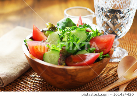 breakfast vegetable salad 101484420