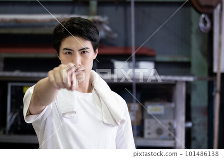 A close-up portrait of a handsome man who could be used for job postings, etc. An image aiming for the future Front view 101486138