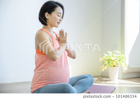 孕婦瑜伽形象 孕婦瑜伽形象 101486334