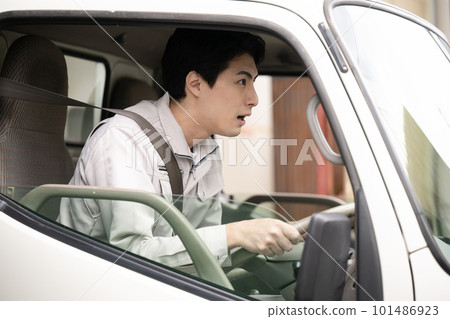 An image of an accident in which a truck driver is surprised and suddenly brakes in front An image of an accident in which a truck driver is surprised and suddenly brakes in front 101486923
