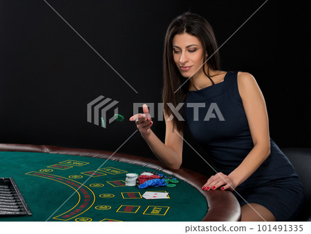 sexy woman with poker cards and chips 101491335