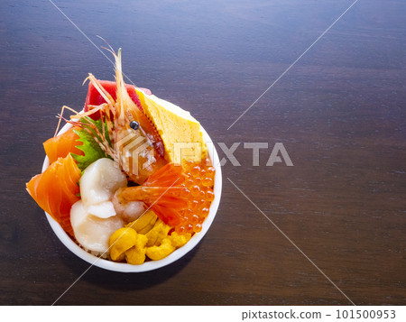 Seafood rice bowl (sea urchin, salmon, tuna, salmon roe, shrimp, scallops) Seafood rice bowl (sea urchin, salmon, tuna, salmon roe, shrimp, scallops) 101500953