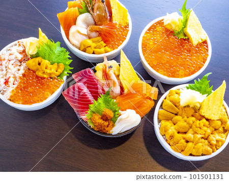 海鮮蓋飯、海膽蓋飯、鮭魚子蓋飯 海鮮蓋飯、海膽蓋飯、鮭魚子蓋飯 101501131