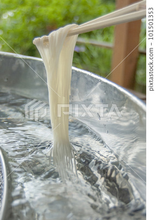 A refreshing scenery of nagashi somen 101501353