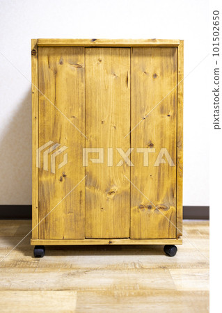 DIY wooden trash can DIY wooden trash can 101502650