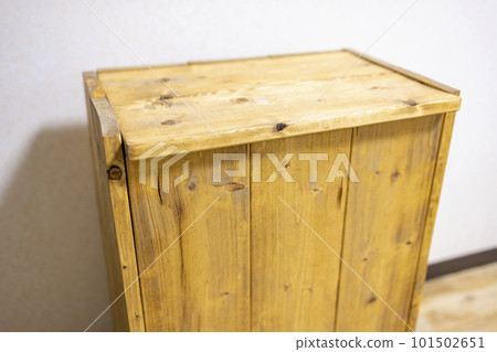 DIY wooden trash can DIY wooden trash can 101502651