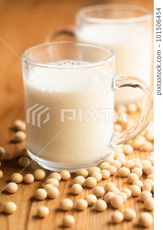 Soy milk and soy Soy milk and soy 101506454