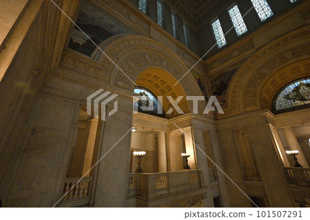 The central hall of the beautiful Houses of Parliament 101507291