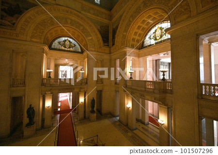 The central hall of the beautiful Houses of Parliament The central hall of the beautiful Houses of Parliament 101507296