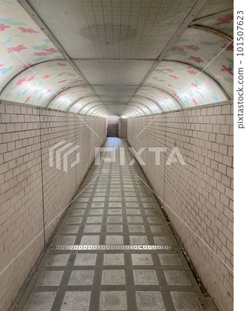 現代地下通道大角度 101507623