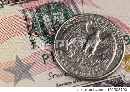 old American quarter dollar coins, close-up old American quarter dollar coins, close-up 101508190