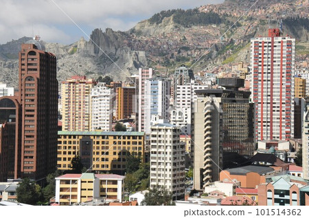 La Paz, Bolivia, view from Laikakota hill, houses on a mortar-shaped slope 101514362