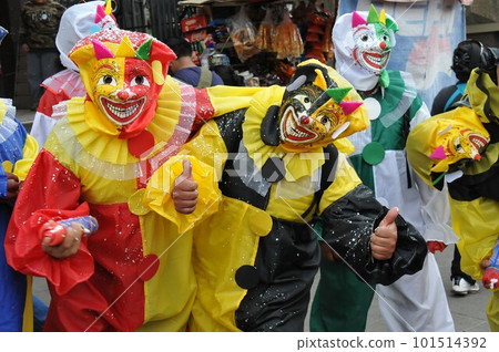 玻利維亞拉巴斯狂歡節嘉年華小丑服裝團 101514392