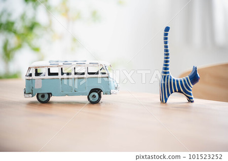 Fashionable bus toys and interior Fashionable bus toys and interior 101523252