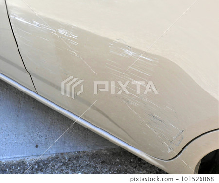 汽車車身上的划痕 汽車車身上的划痕 101526068