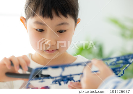 Kids plastic model 101526687