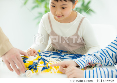 Kids plastic model 101526696