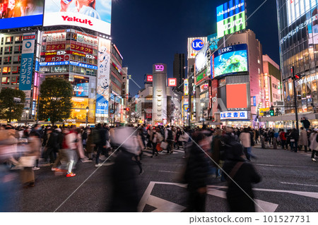  “東京”澀谷站前廣場，爭奪路口 101527731