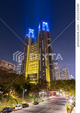 "Tokyo" Night view of the Tokyo Metropolitan Government Building Ukrainian color light up "Tokyo" Night view of the Tokyo Metropolitan Government Building Ukrainian color light up 101528100