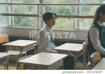 middle school boy, junior high school student, junior high student 101529287