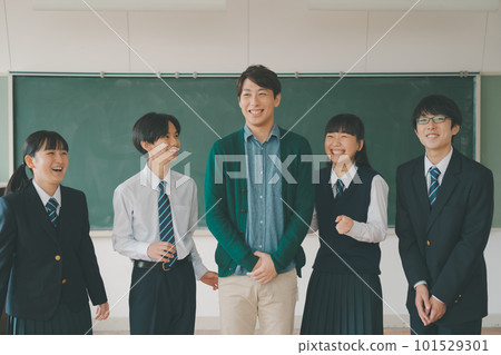 teacher, junior high school student, junior high student 101529301