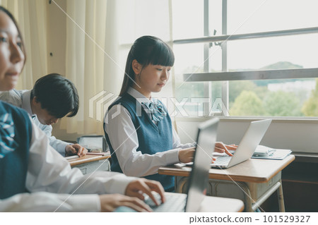 lesson, class work, digital tablet 101529327