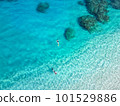 沖繩美麗的大海，翡翠藍色的大海和潔白的沙灘 101529886