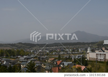 Mt. Izumigatake foggy with yellow sand Mt. Izumigatake foggy with yellow sand 101530188