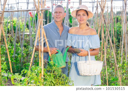 Husband and wife spending time together Husband and wife spending time together 101530515