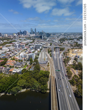 Vertical aerial shot of highway connecting to Perth CBD in Australia 101531305