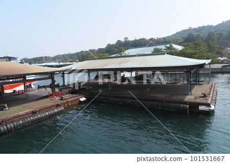 從渡輪看到的宮島碼頭 101531667