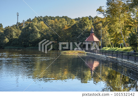 View of Lake Tikhoe in autumn day. Svetlogorsk. Russia 101532142