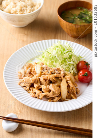 Grilled pork chopped meat with ginger 101532685
