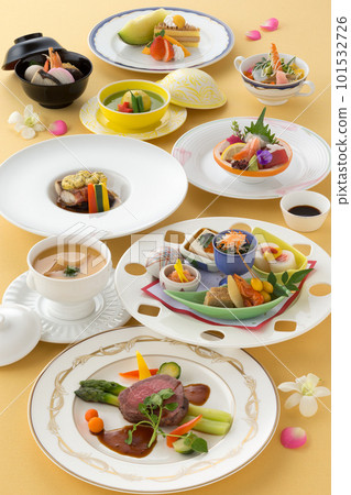 Course dishes, wedding dishes, weddings 101532726
