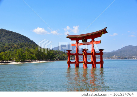 Itsukushima Shrine Otorii Itsukushima Shrine Otorii 101534764