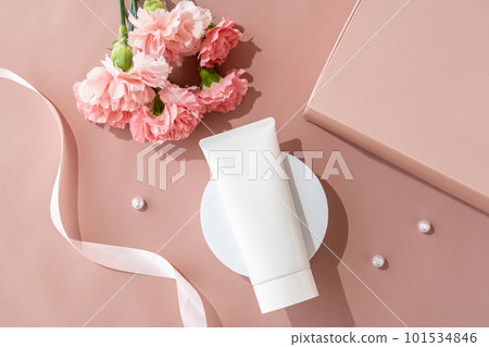 Mother's Day gift image cosmetics 101534846