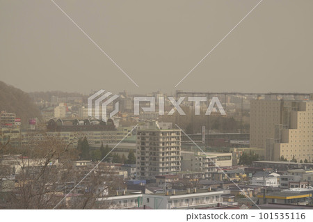 Cityscape foggy with yellow sand 101535116