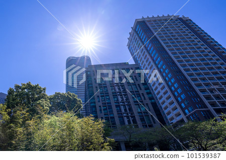 六本木一丁目站周邊高樓林立的春季辦公區景觀 六本木一丁目站周邊高樓林立的春季辦公區景觀 101539387