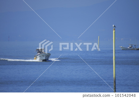 Miike Port, Omuta City, fishing boats returning to port, 101542048