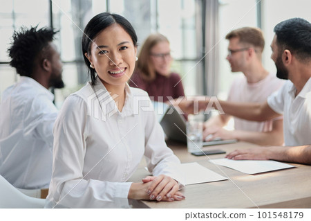 business people in a meeting at office business people in a meeting at office 101548179