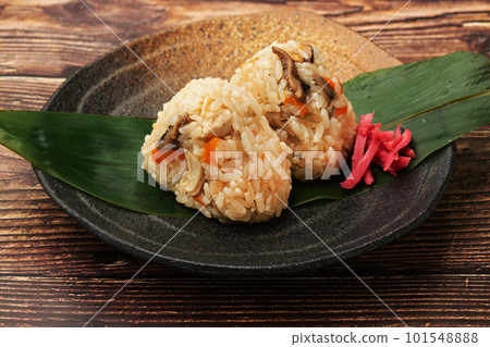 雞米飯糰 雞米飯糰 101548888