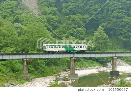 大糸線 北小谷~中土 JR西口木波52-125(系魚川) 大糸線 北小谷~中土 JR西口木波52-125(系魚川) 101550657