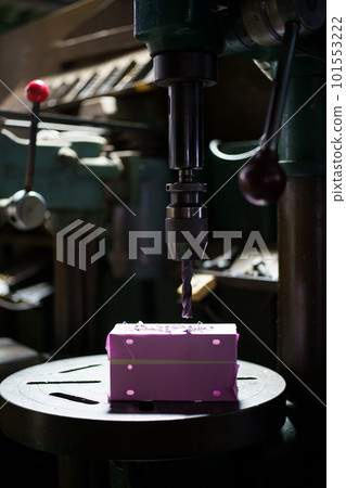 Machining a switch box with a drill press 101553222