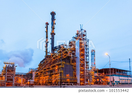Construction of a petrochemical and oil refinery 101553442
